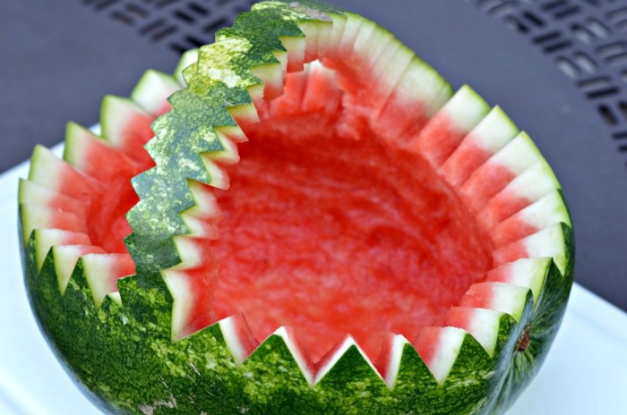 How to make a watermelon basket party decoration